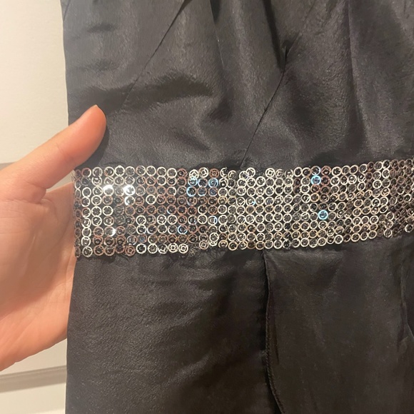 Carmen Marc Valvo Black Pleated Sequin Dress - Picture 6 of 10